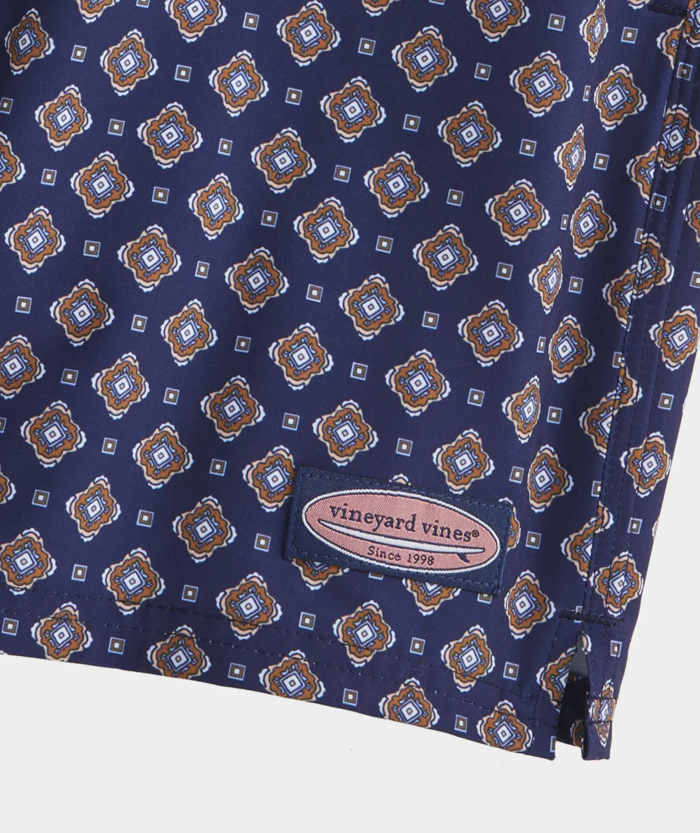 Vineyard Vines 7 Inch Printed Chappy Swim Trunks Foulard Naut Navy Outlet