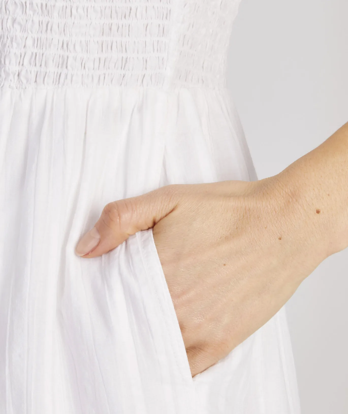 Vineyard Vines Smocked V-Neck Midi Dress White Cap Fashion